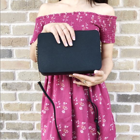 Gaby’sBags👜💕-NWT Michael Kors LG Crossbody Black - Picture 4 of 8